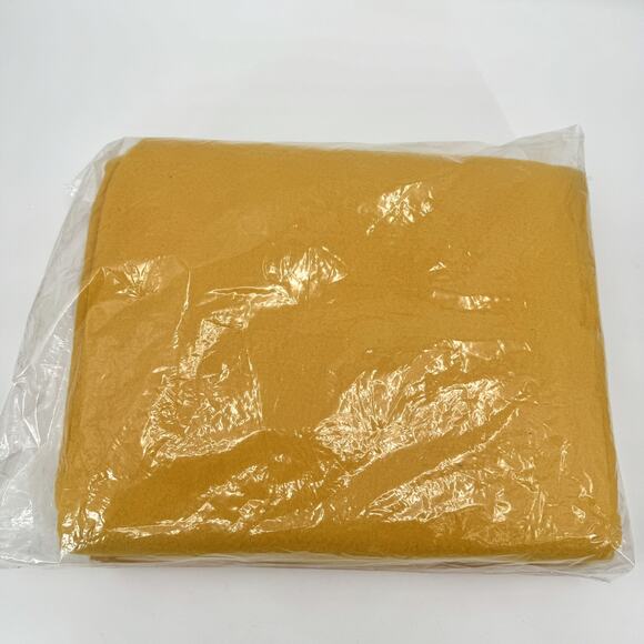 VTG Beacon Fantasy 72" x 90" Acrylic Needle Woven Blanket NEW Nylon Trim Mustard - Picture 5 of 5